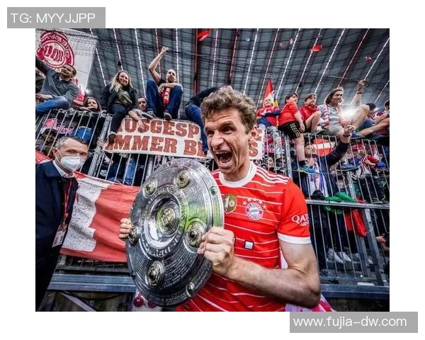 头戴头盔的足球明星们在赛场上的精彩瞬间与传奇故事 头戴头盔的足球明星们在赛场上的精彩瞬间与传奇故事